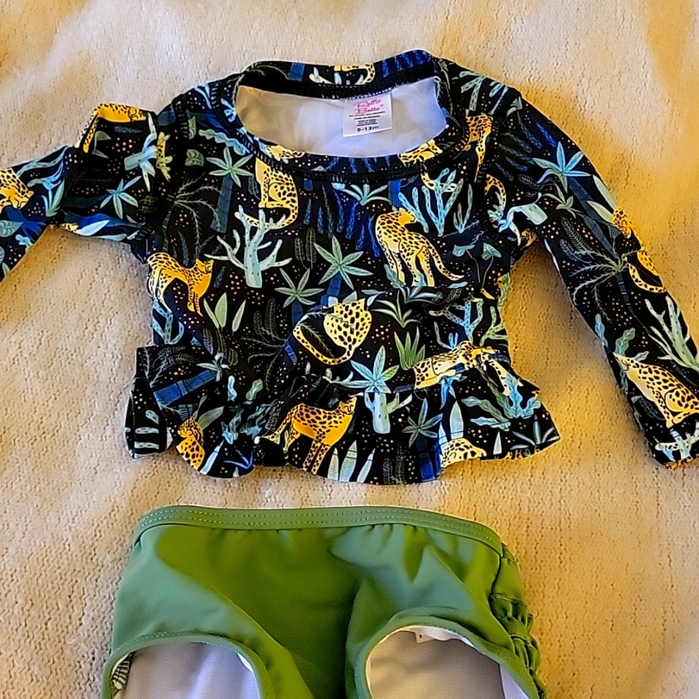 Ruffle Butts 2 piece rash guard 6-12 months (Safari style)